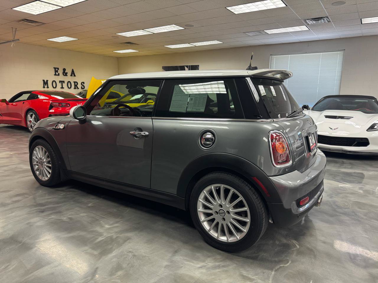Used 2009 MINI Cooper S FWD image 11