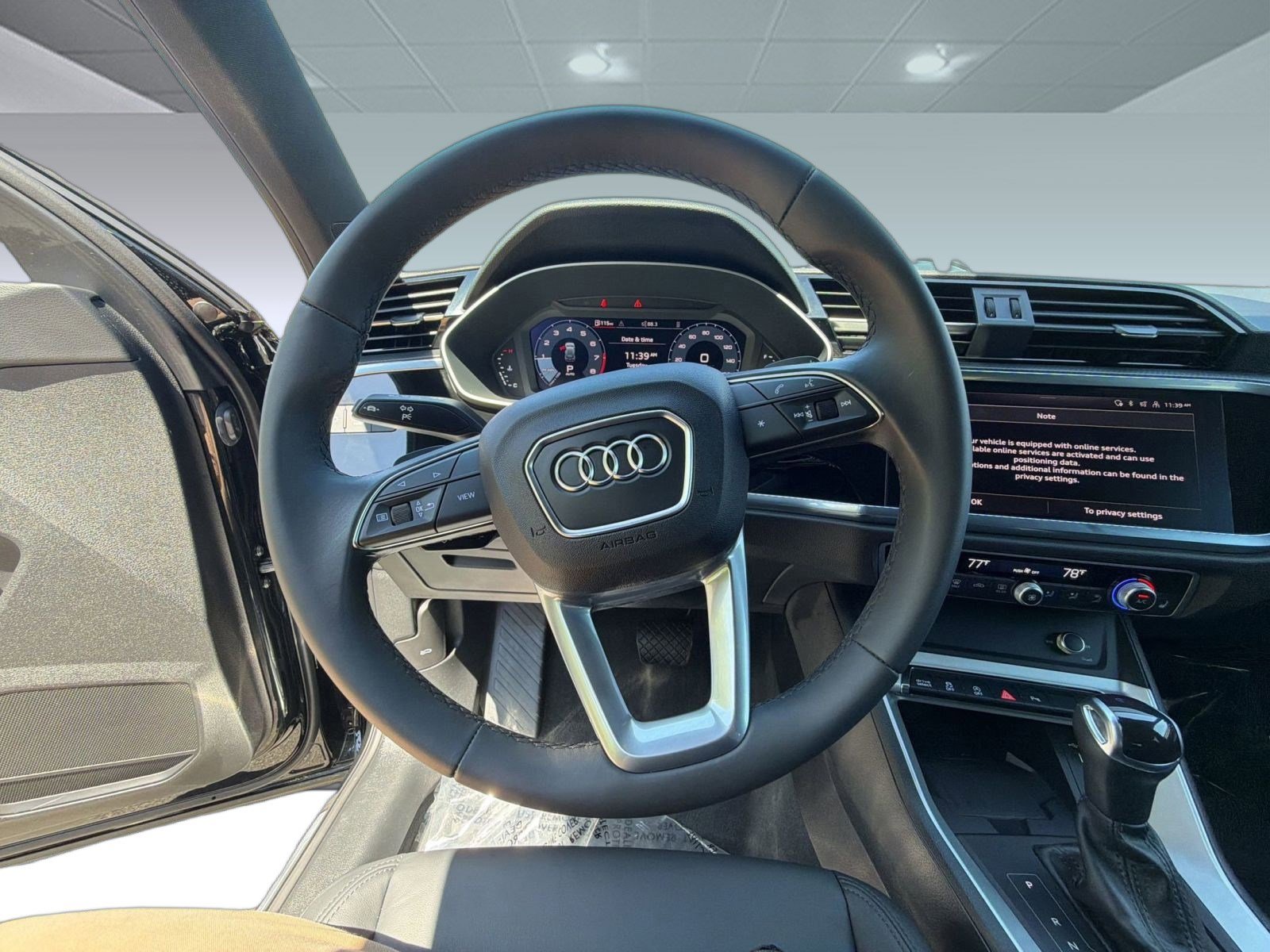 Used 2025 Audi Q3 2.0T Premium w/ Convenience Package AWD/4WD image 17