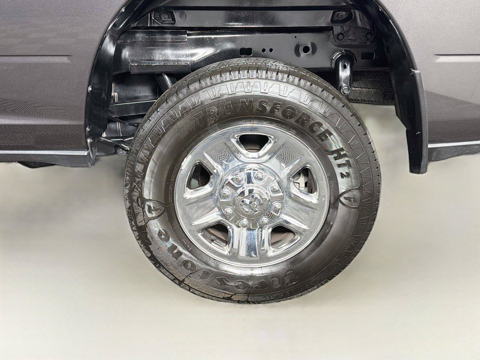 Used 2025 RAM 2500 Tradesman w/ Chrome Appearance Group AWD/4WD image 34