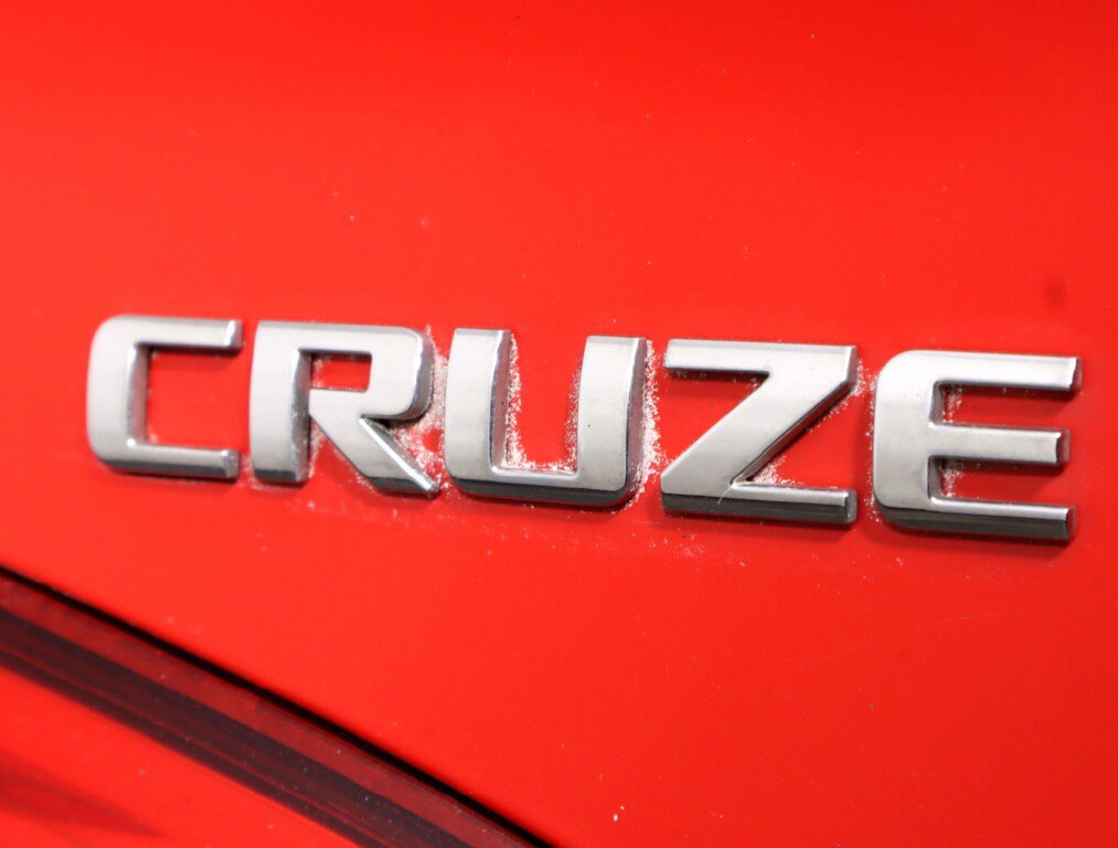 Used 2018 Chevrolet Cruze LS image 27