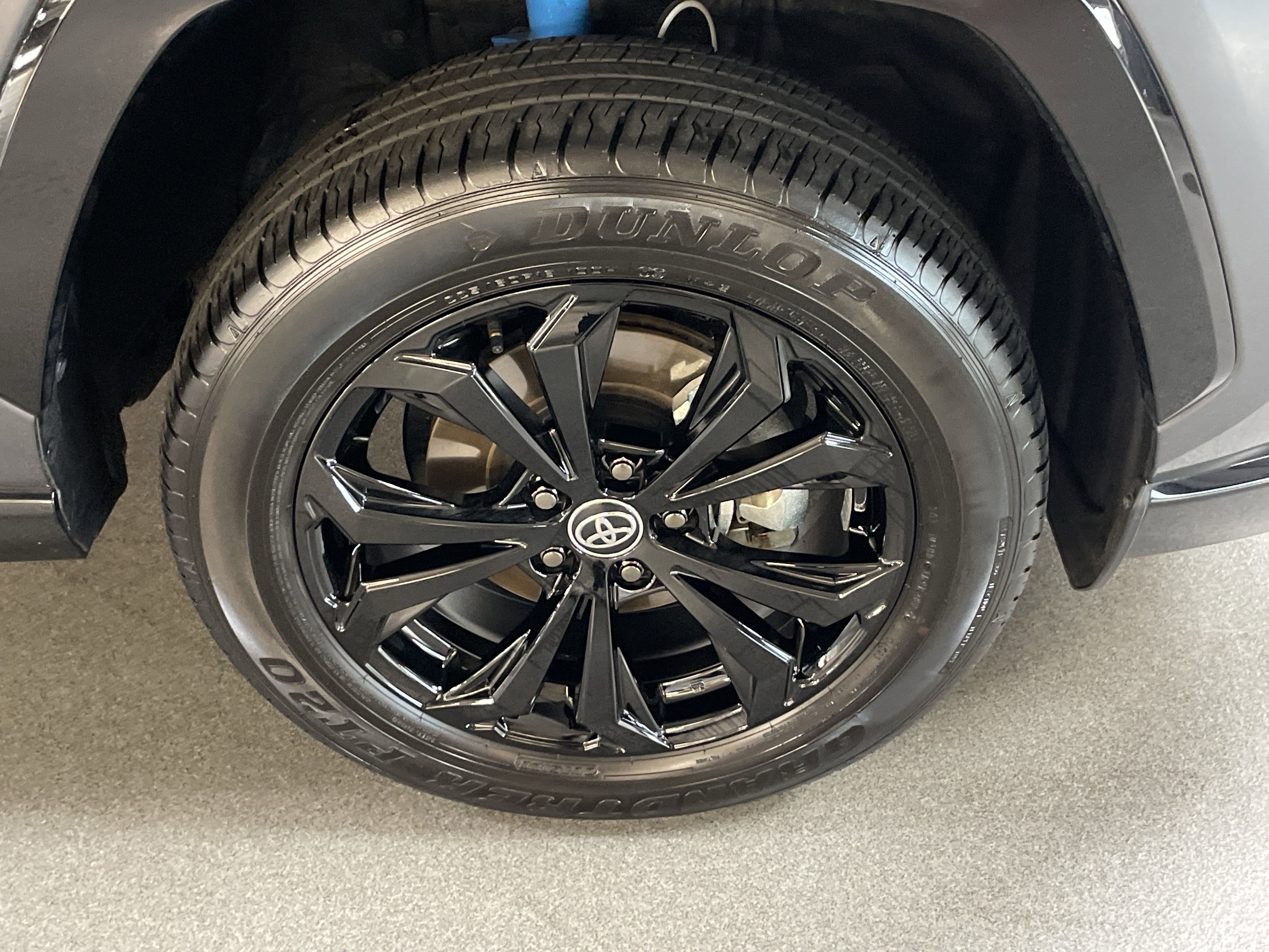 Used 2025 Toyota RAV4 XSE AWD/4WD image 13