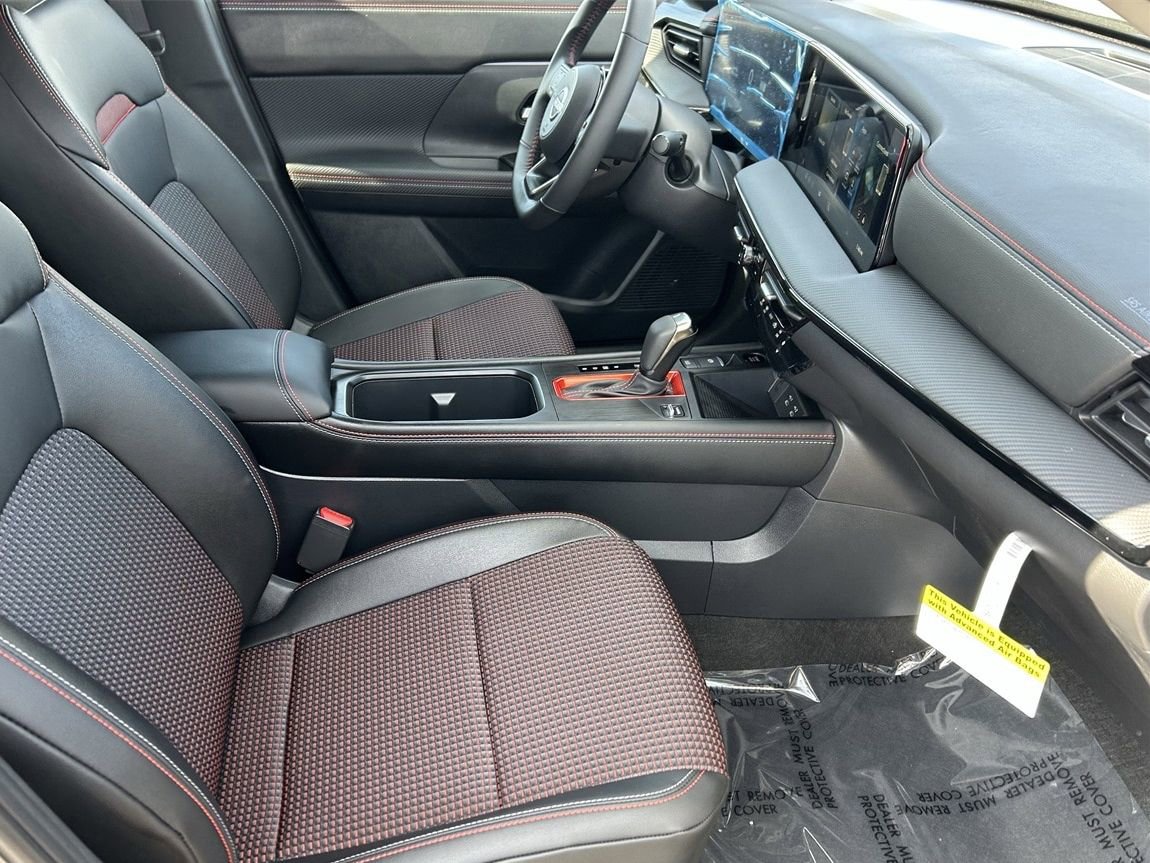 New 2026 Nissan Kicks SR image 12