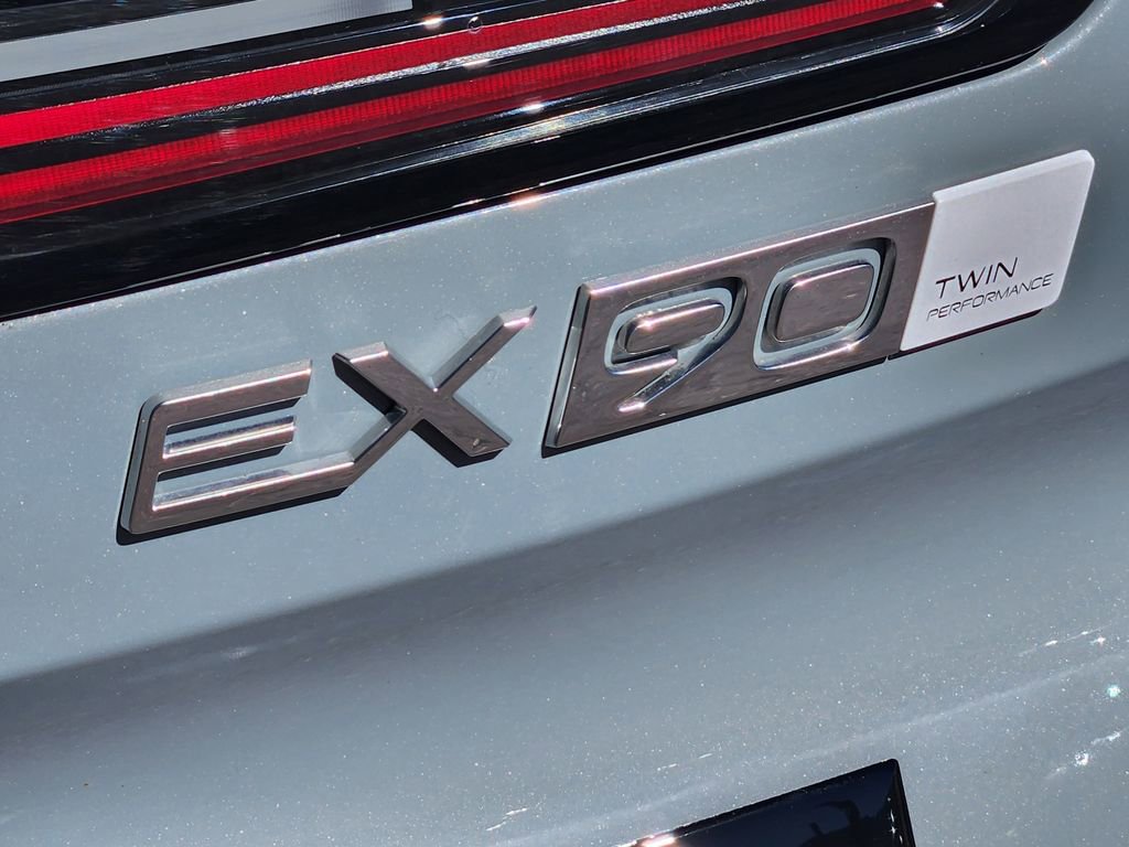 Used 2025 Volvo EX90 Ultra image 30