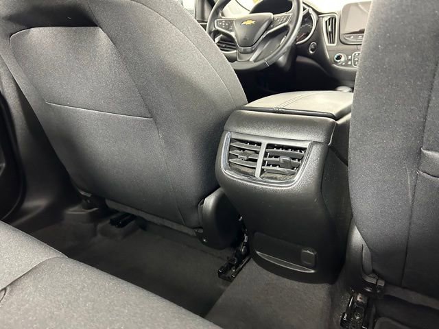 Used 2024 Chevrolet Malibu LT w/ Sport Edition FWD image 11
