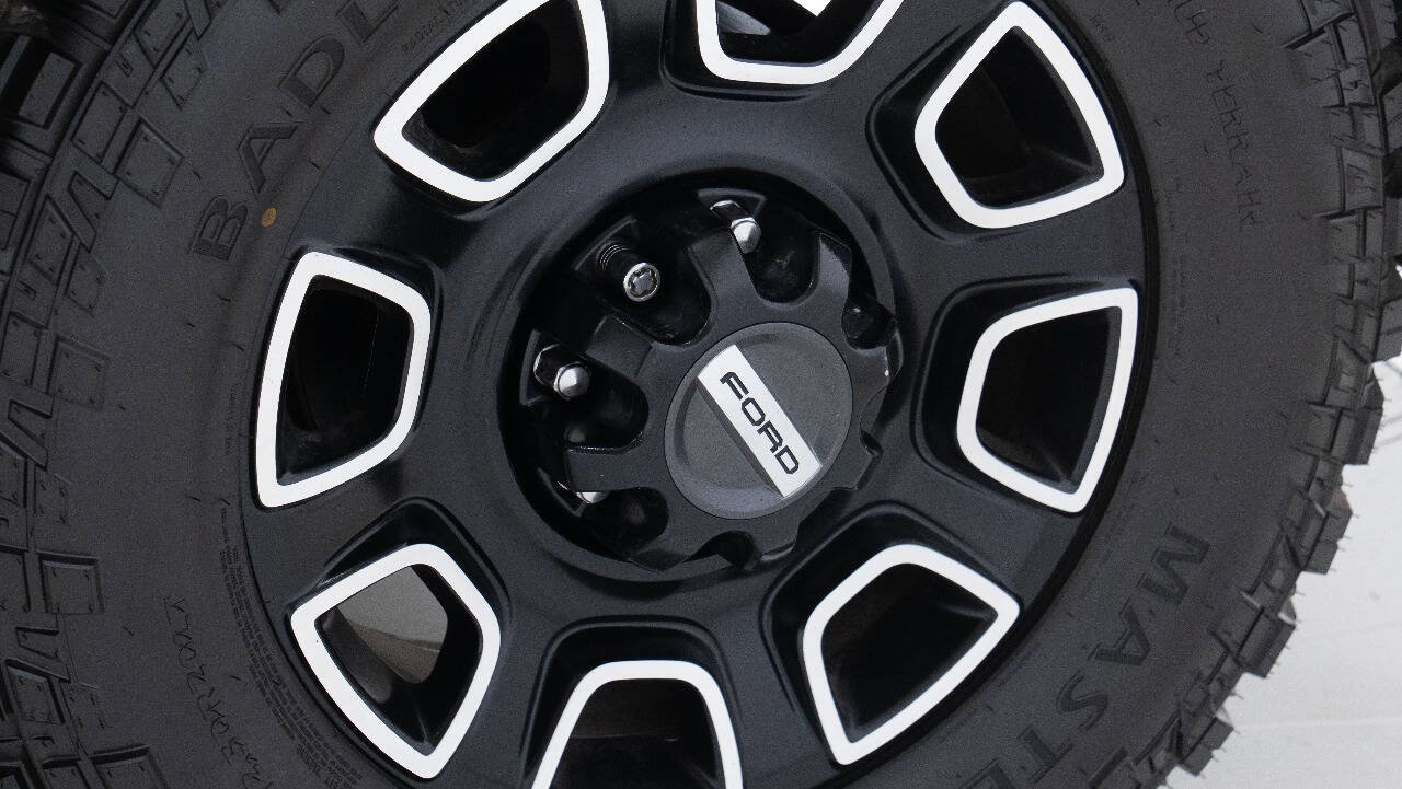 Used 2017 Ford F250 Platinum w/ FX4 Off-Road Package image 91