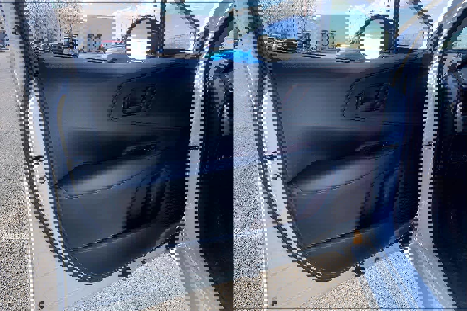 Used 2025 Toyota Prius Plug-In Hybrid image 21