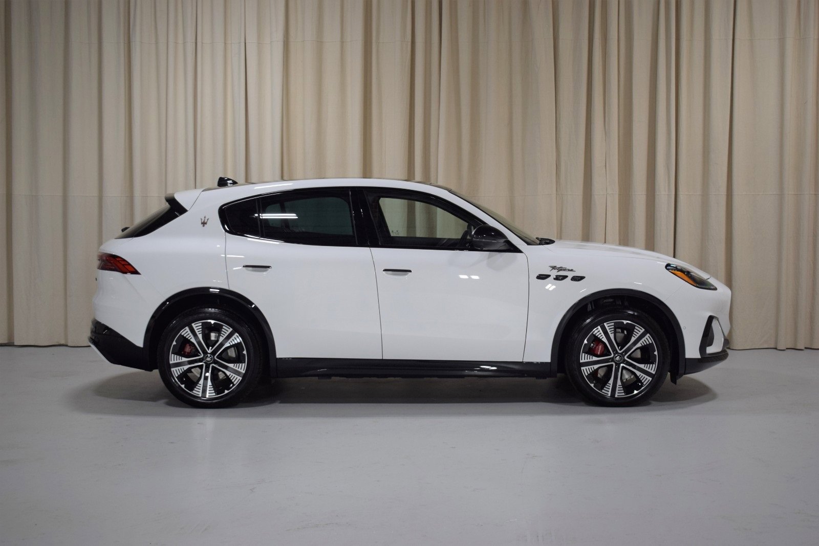 New 2025 Maserati Grecale Folgore image 17