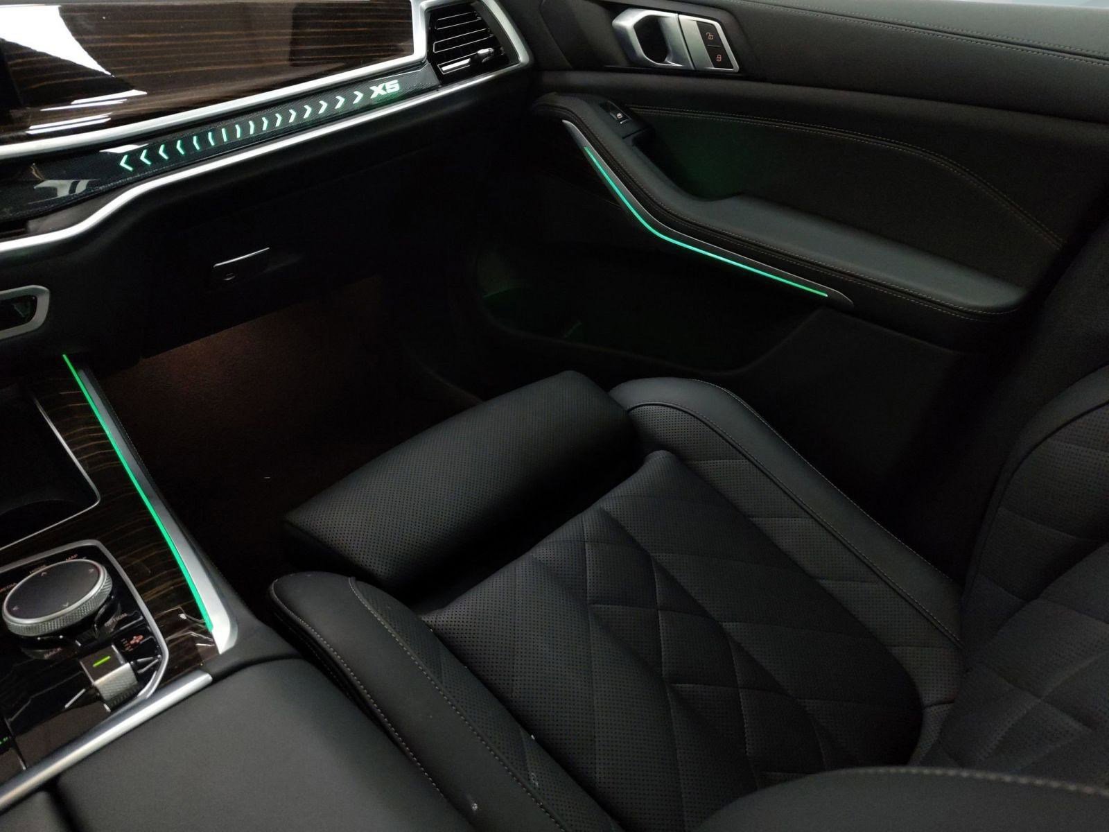 Used 2025 BMW X5 xDrive50e w/ Parking Assistance Package image 27