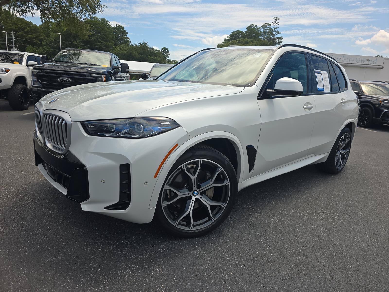 Certified 2024 BMW X5 xDrive40i w/ M Sport Package AWD/4WD image 28