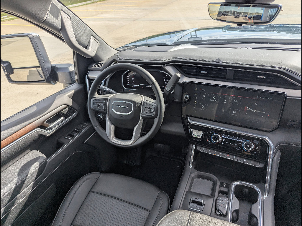 Used 2025 GMC Sierra 3500 Denali w/ Denali Reserve Package image 26