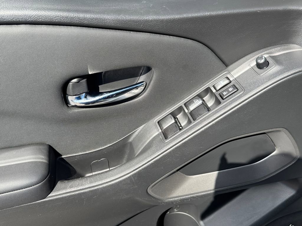 Used 2024 Nissan Frontier SV w/ SV Convenience Package RWD image 23