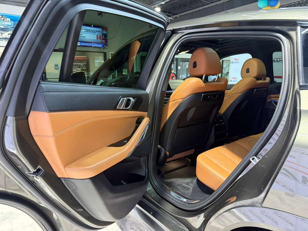 Used 2023 BMW X6 xDrive40i w/ M Sport Package image 33