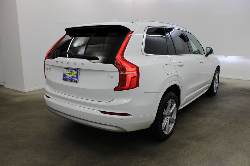 Used 2022 Volvo XC90 T5 Momentum FWD image 5