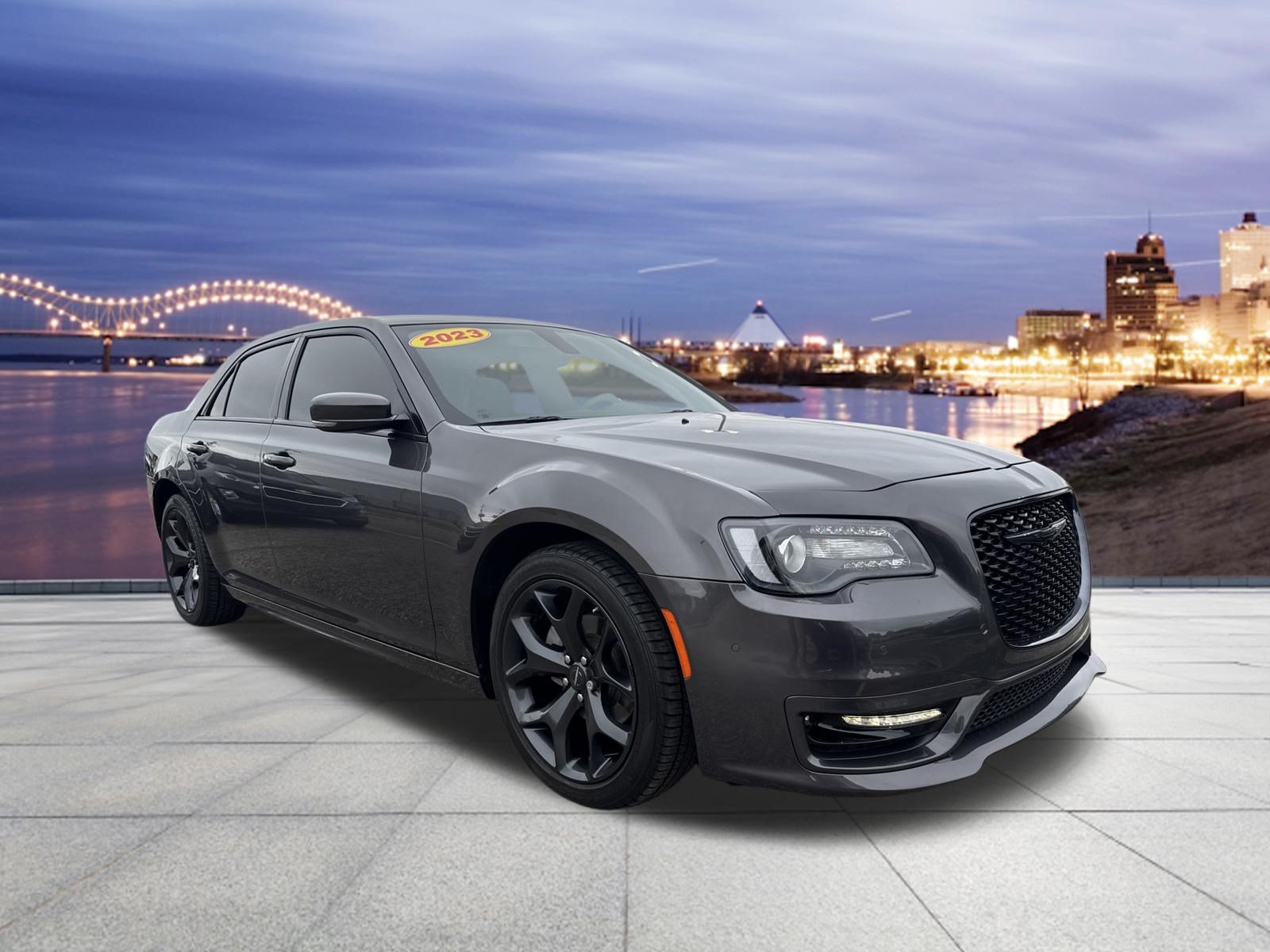 Used 2023 Chrysler 300 Touring L RWD image 4