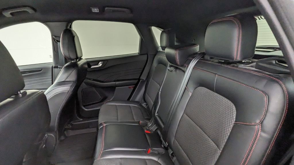 Certified 2023 Ford Escape ST-Line w/ Tech Pack #1 image 34