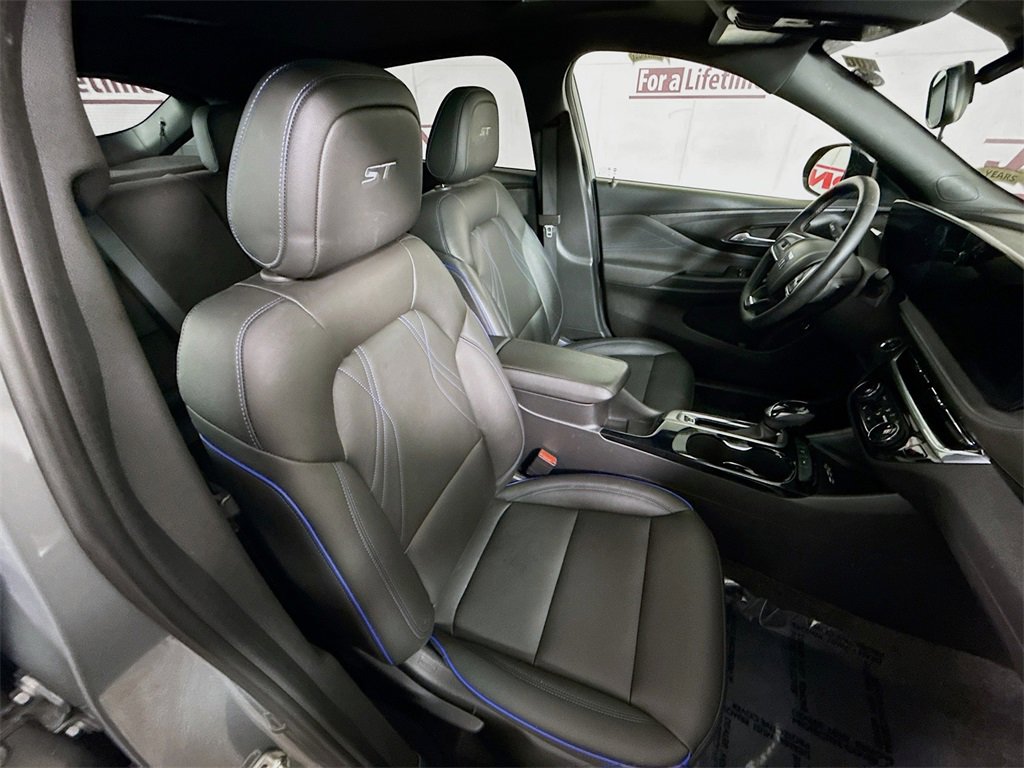 Used 2024 Buick Envista Sport Touring w/ Convenience I Package image 31