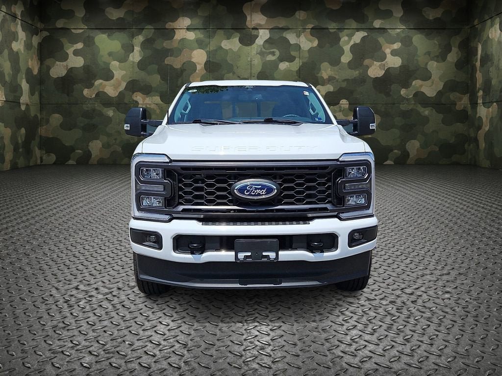 Used 2024 Ford F250 XLT w/ XLT Premium Package AWD/4WD image 2