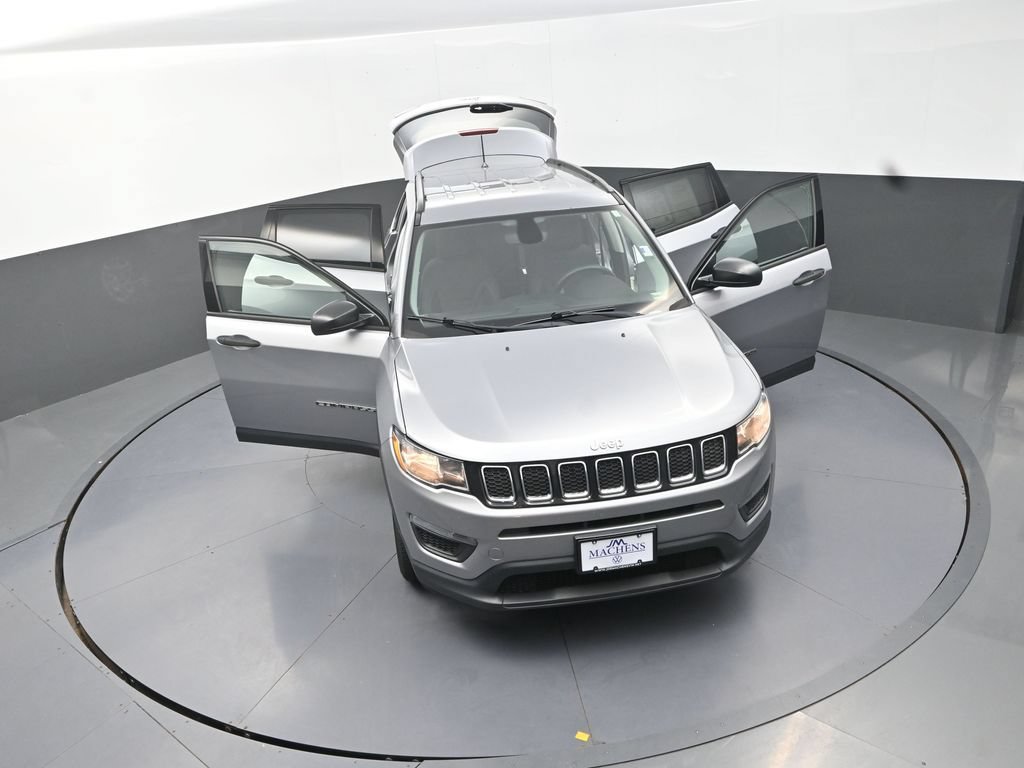 Used 2018 Jeep Compass Sport AWD/4WD image 32