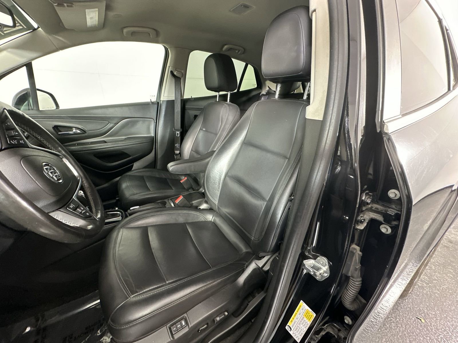 Used 2017 Buick Encore Essence image 11