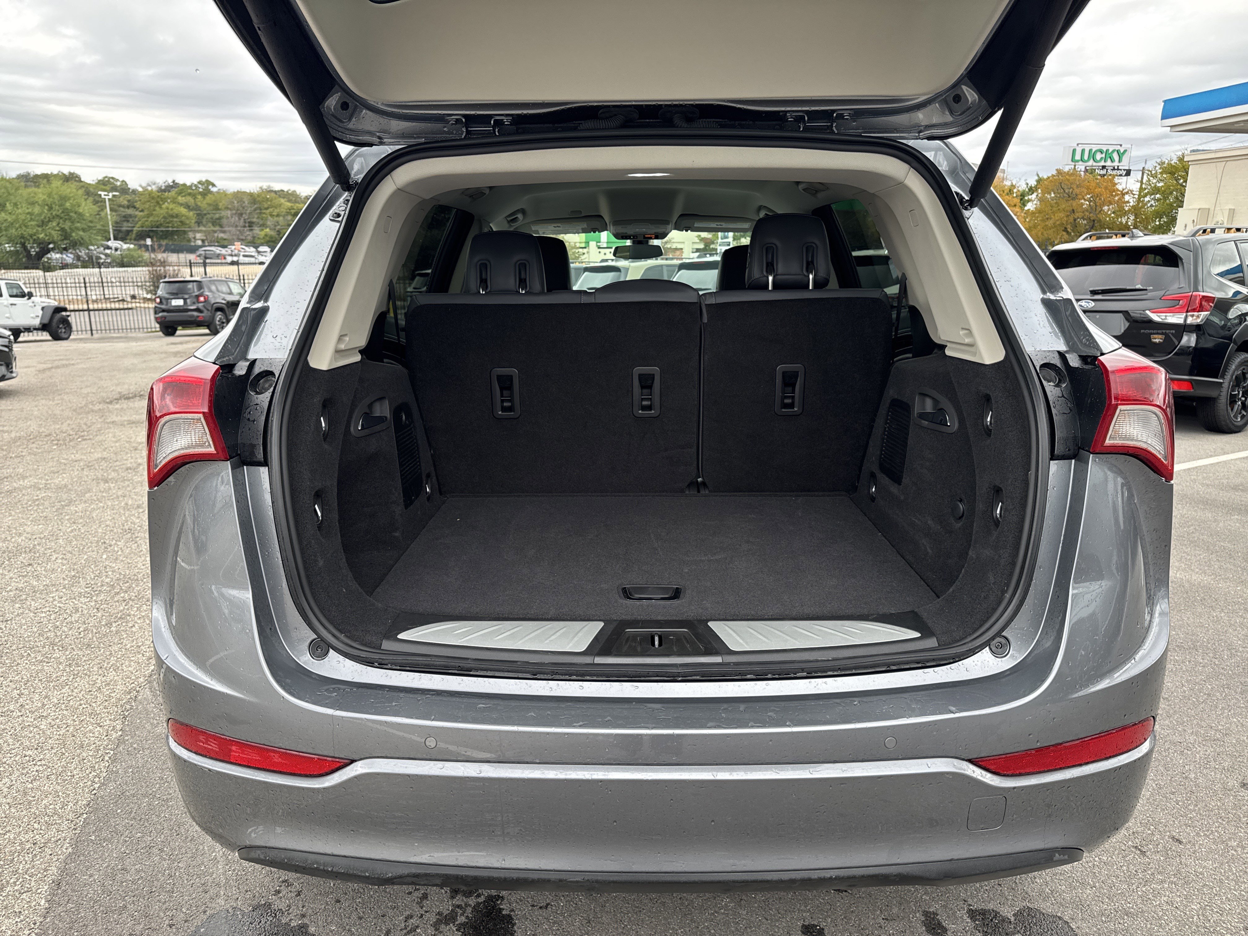 Used 2020 Buick Envision Essence image 29