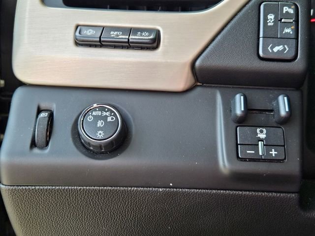 Used 2017 GMC Yukon XL Denali RWD image 14
