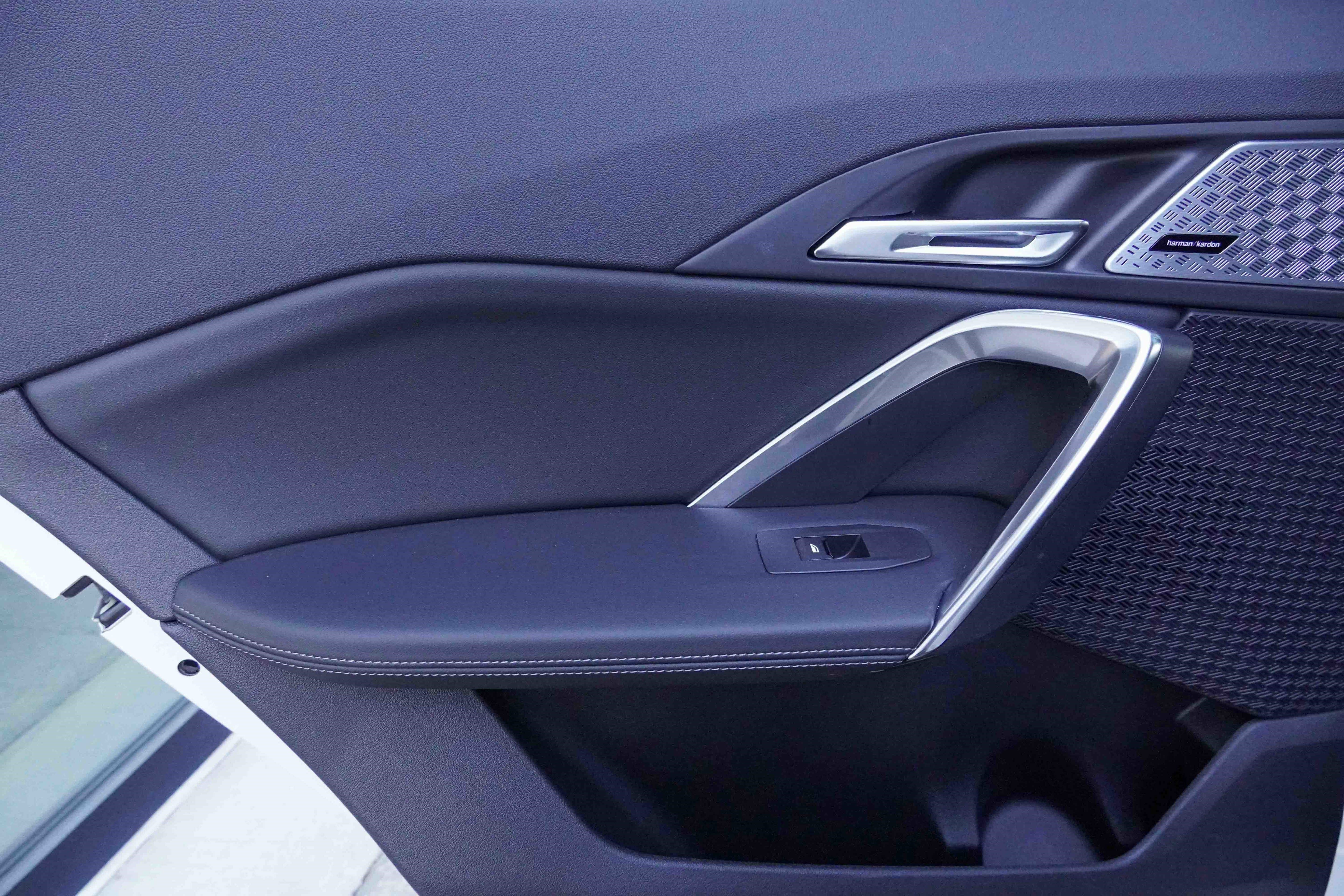 Certified 2025 BMW X2 xDrive28i w/ Premium Package image 31