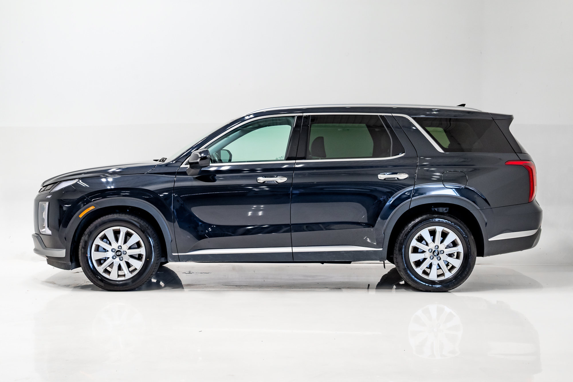Used 2025 Hyundai Palisade SEL FWD image 32