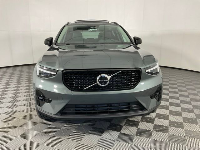 New 2026 Volvo XC40 B5 Ultra w/ Protection Package Premier AWD/4WD video 2