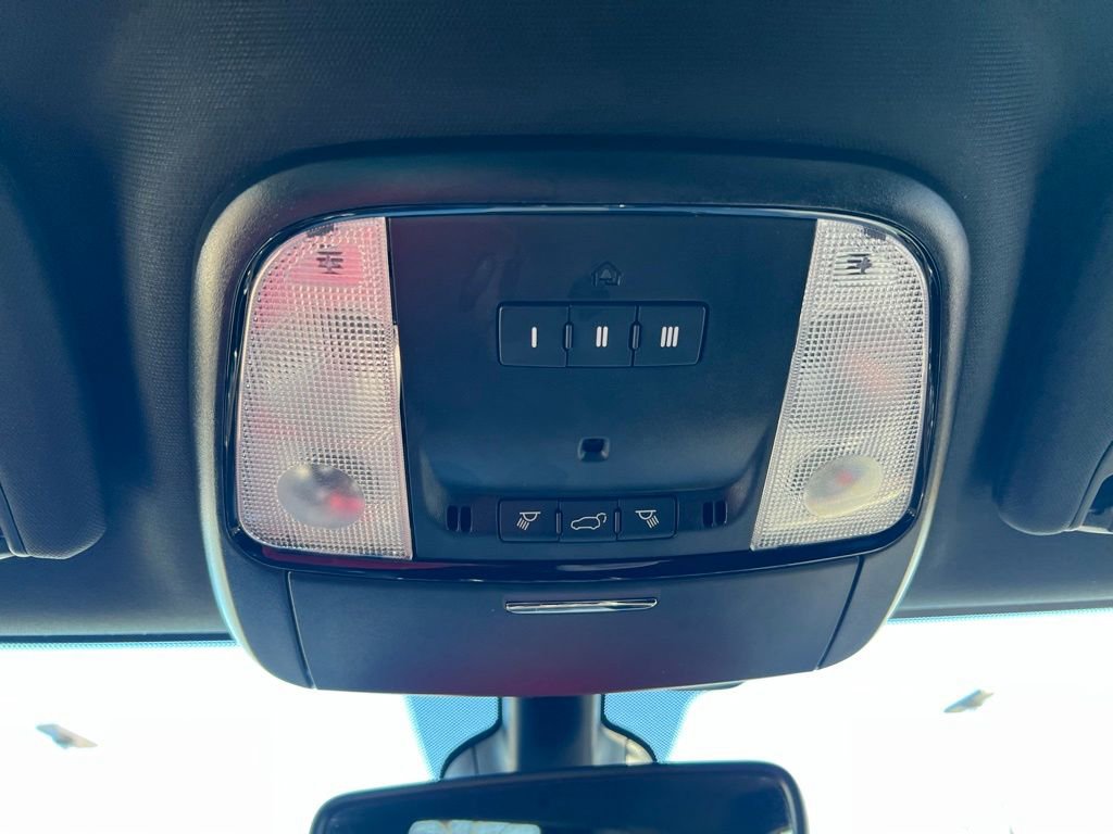 Used 2023 Dodge Durango GT image 40