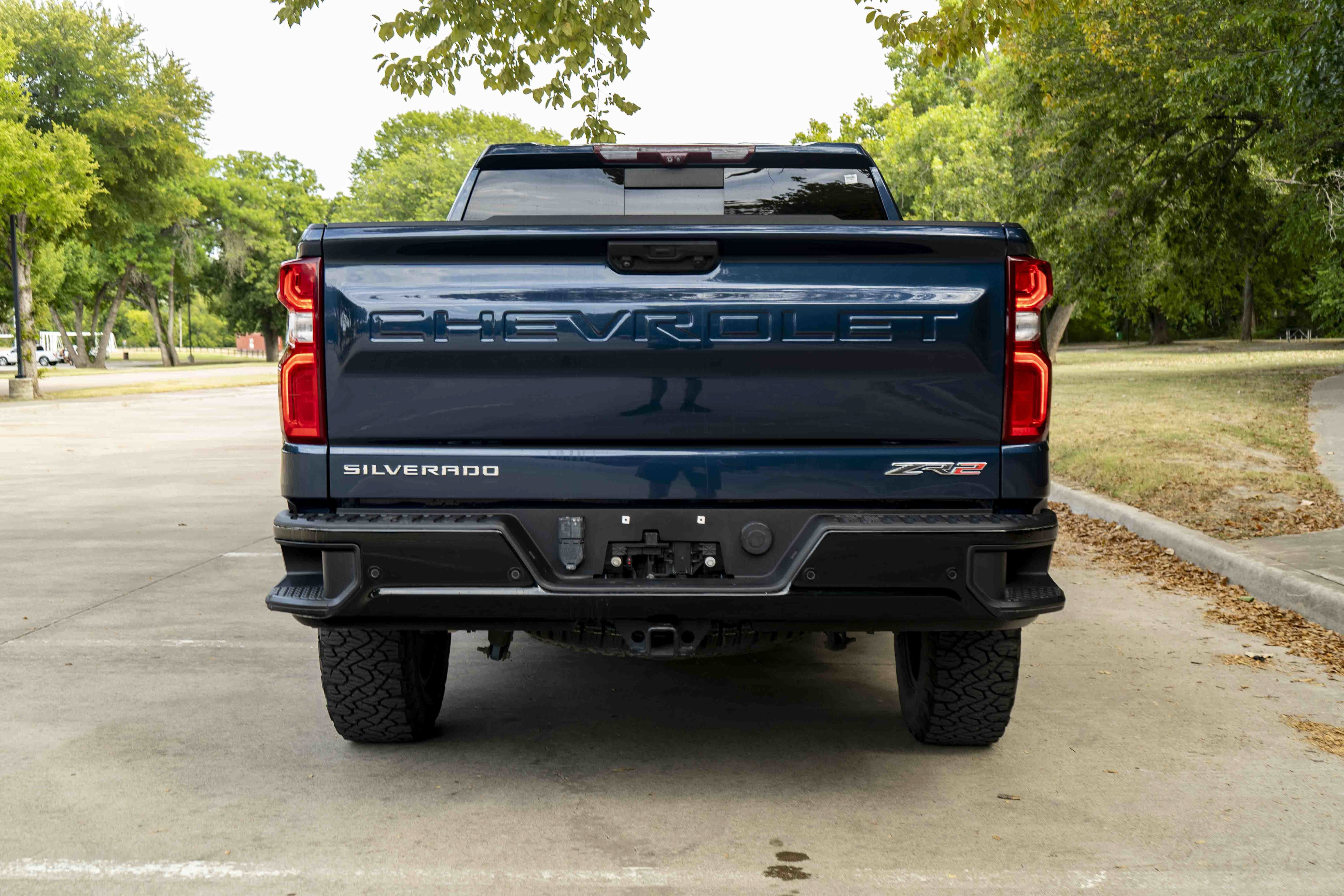 Used 2022 Chevrolet Silverado 1500 ZR2 w/ Technology Package AWD/4WD image 8