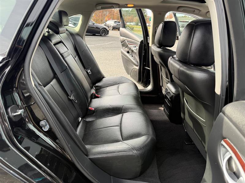 Used 2011 INFINITI M37 x w/ Premium Pkg image 19