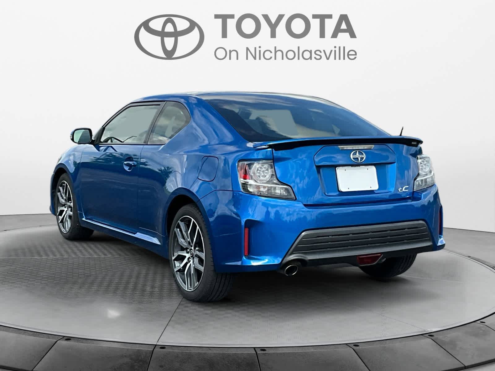 Used 2015 Scion tC FWD image 4