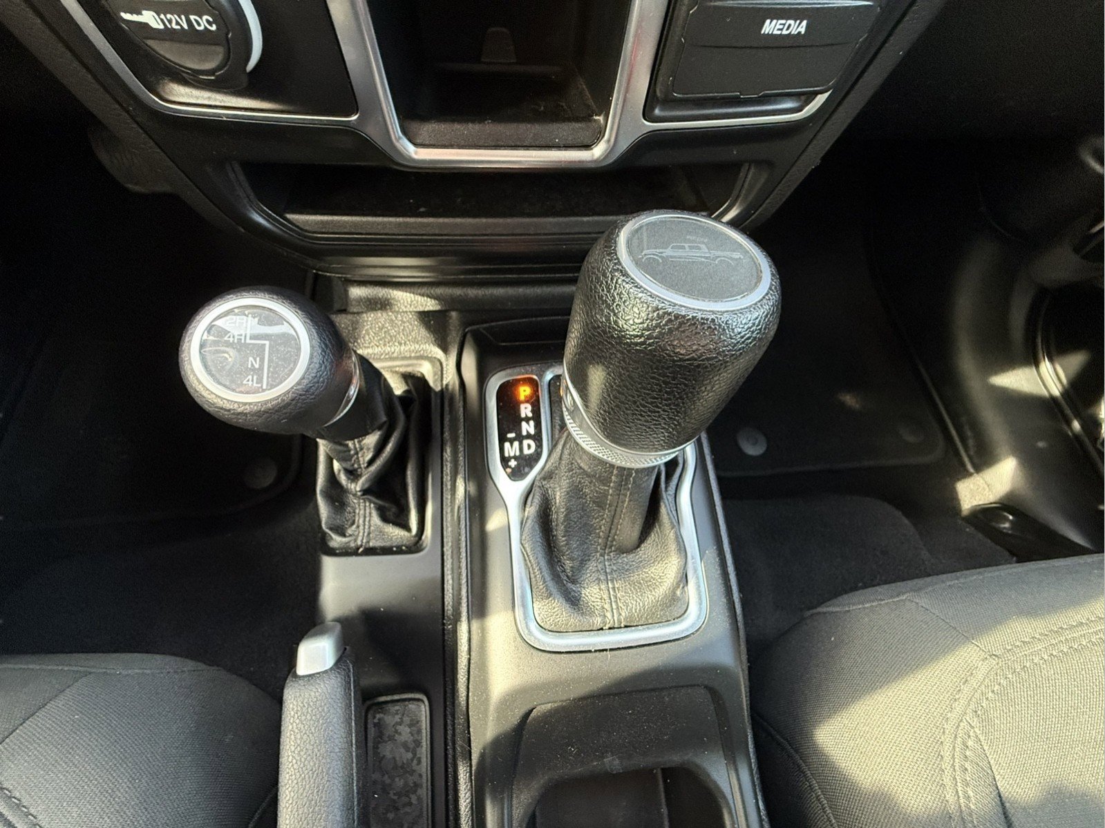 Used 2020 Jeep Gladiator Sport image 19