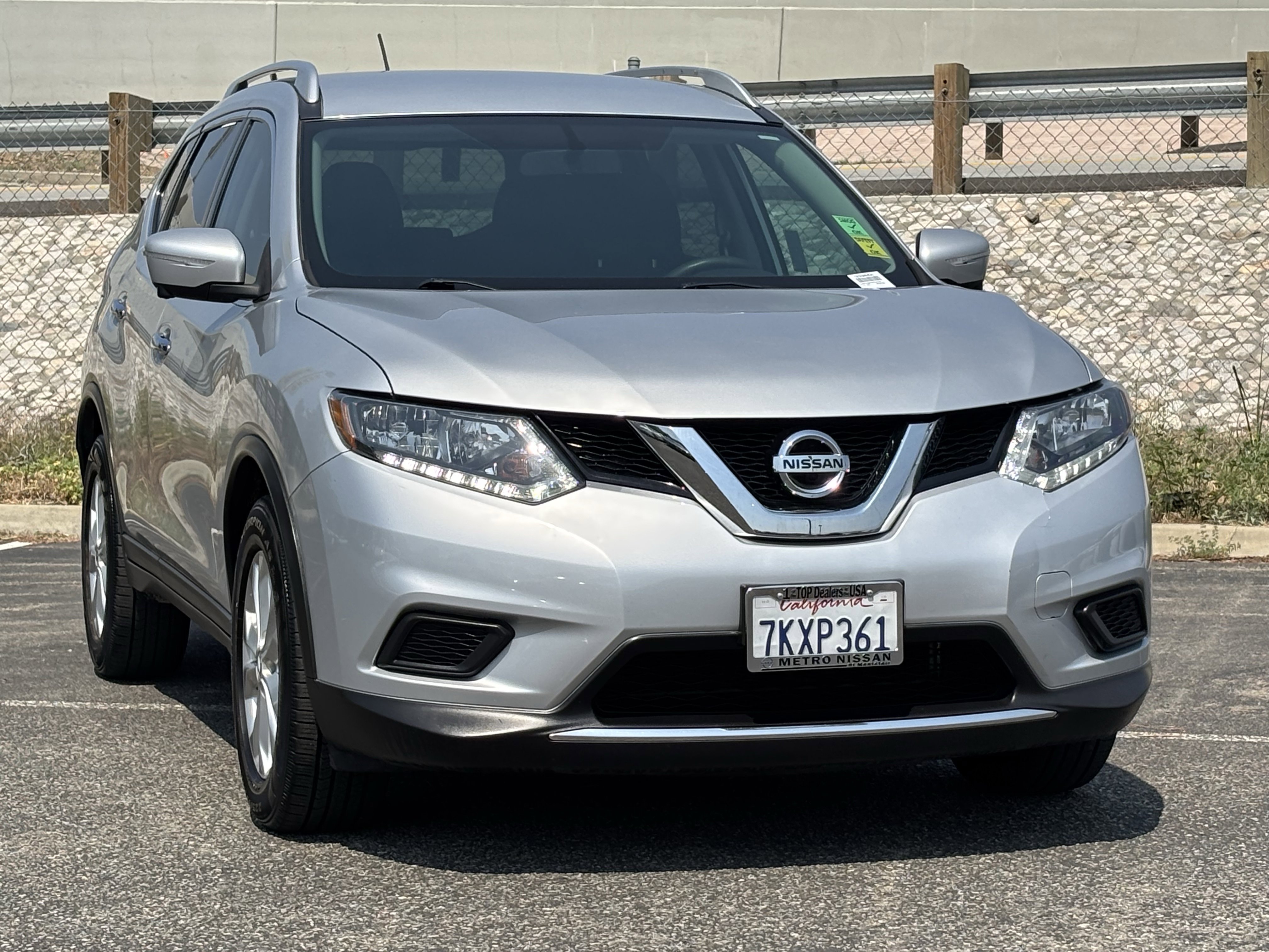 Used 2015 Nissan Rogue SV w/ SV Premium Package image 8