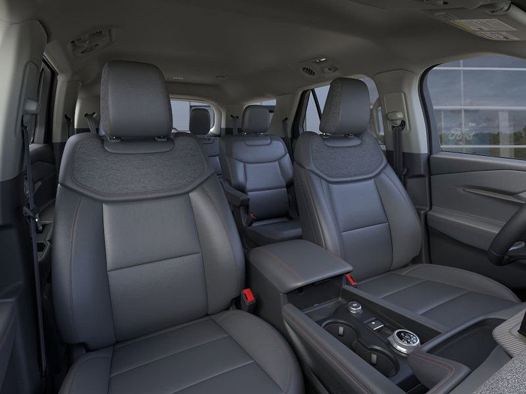 New 2026 Ford Explorer Active w/ Active Comfort Package image 10