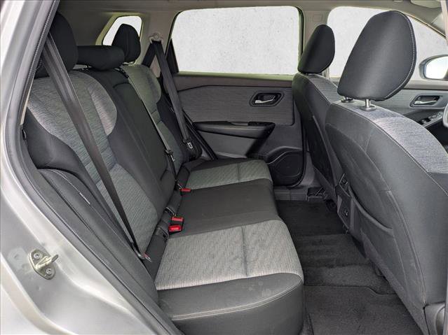 Used 2023 Nissan Rogue SV image 18