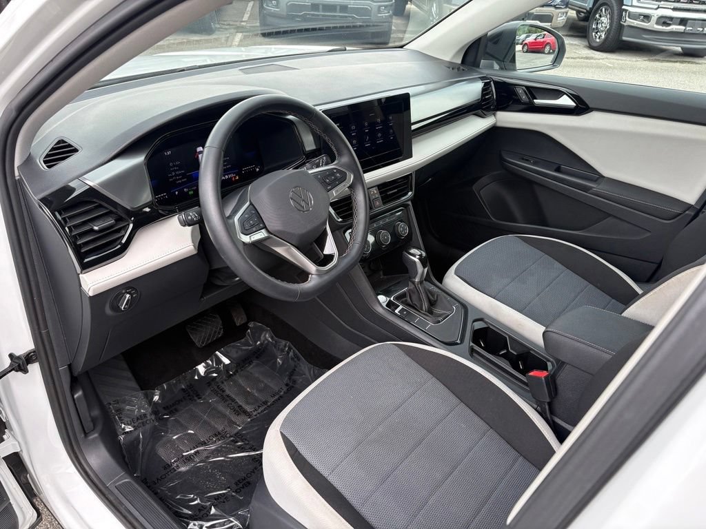Used 2025 Volkswagen Taos S FWD image 13
