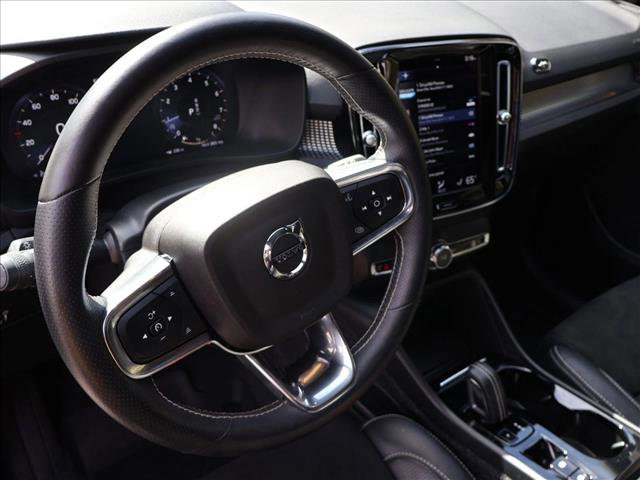 Used 2021 Volvo XC40 T4 R-Design w/ Climate Package FWD image 12