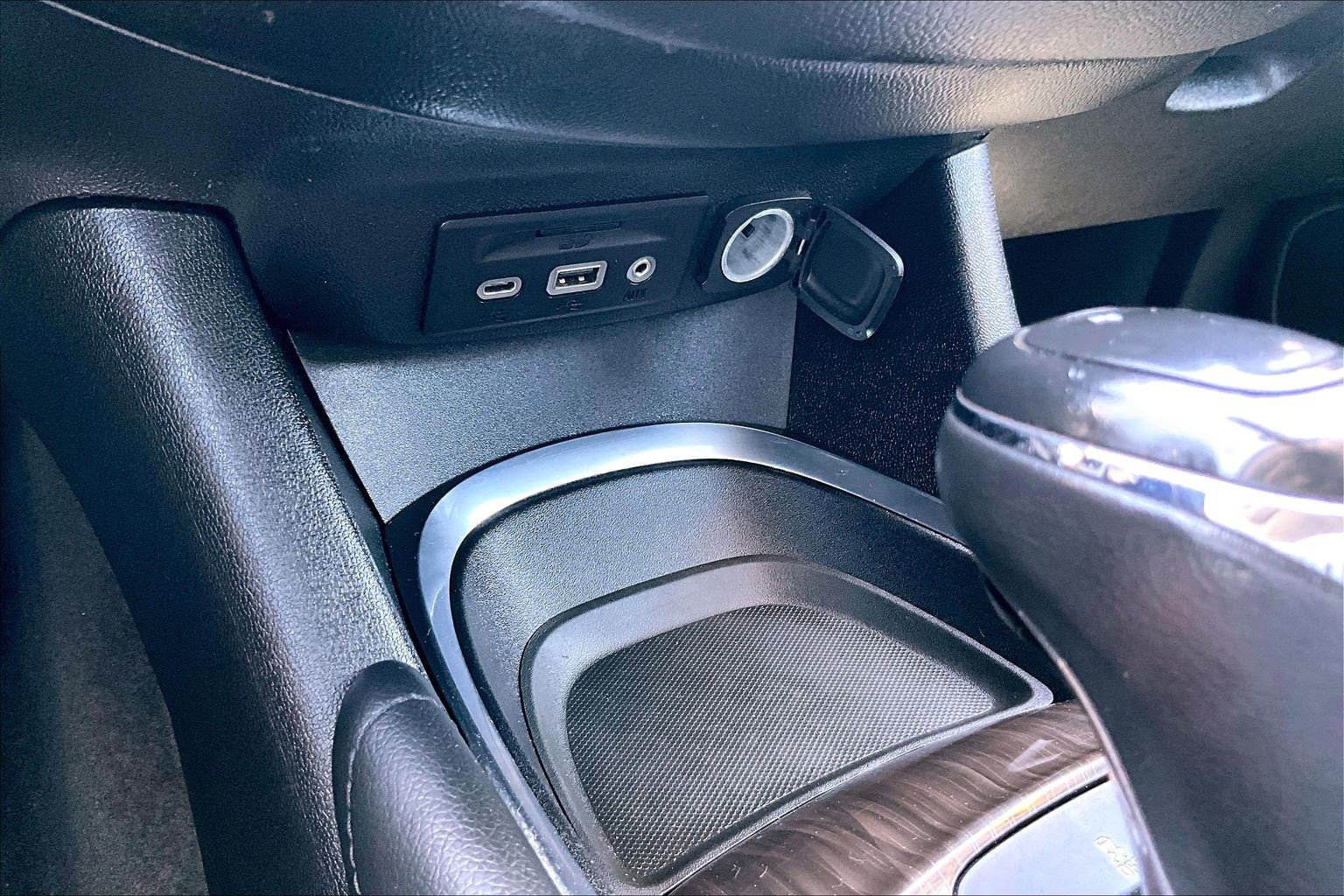 Used 2020 Chevrolet Malibu Premier FWD image 22