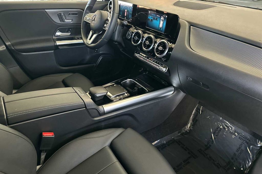Certified 2023 Mercedes-Benz GLA 250 4MATIC w/ Parking Assistance Package image 21