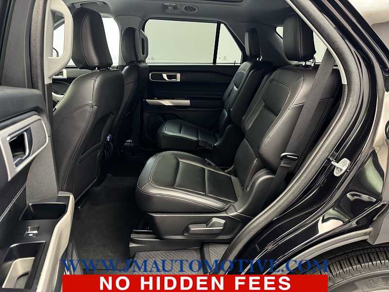 Used 2023 Ford Explorer XLT w/ Equipment Group 202A AWD/4WD image 15