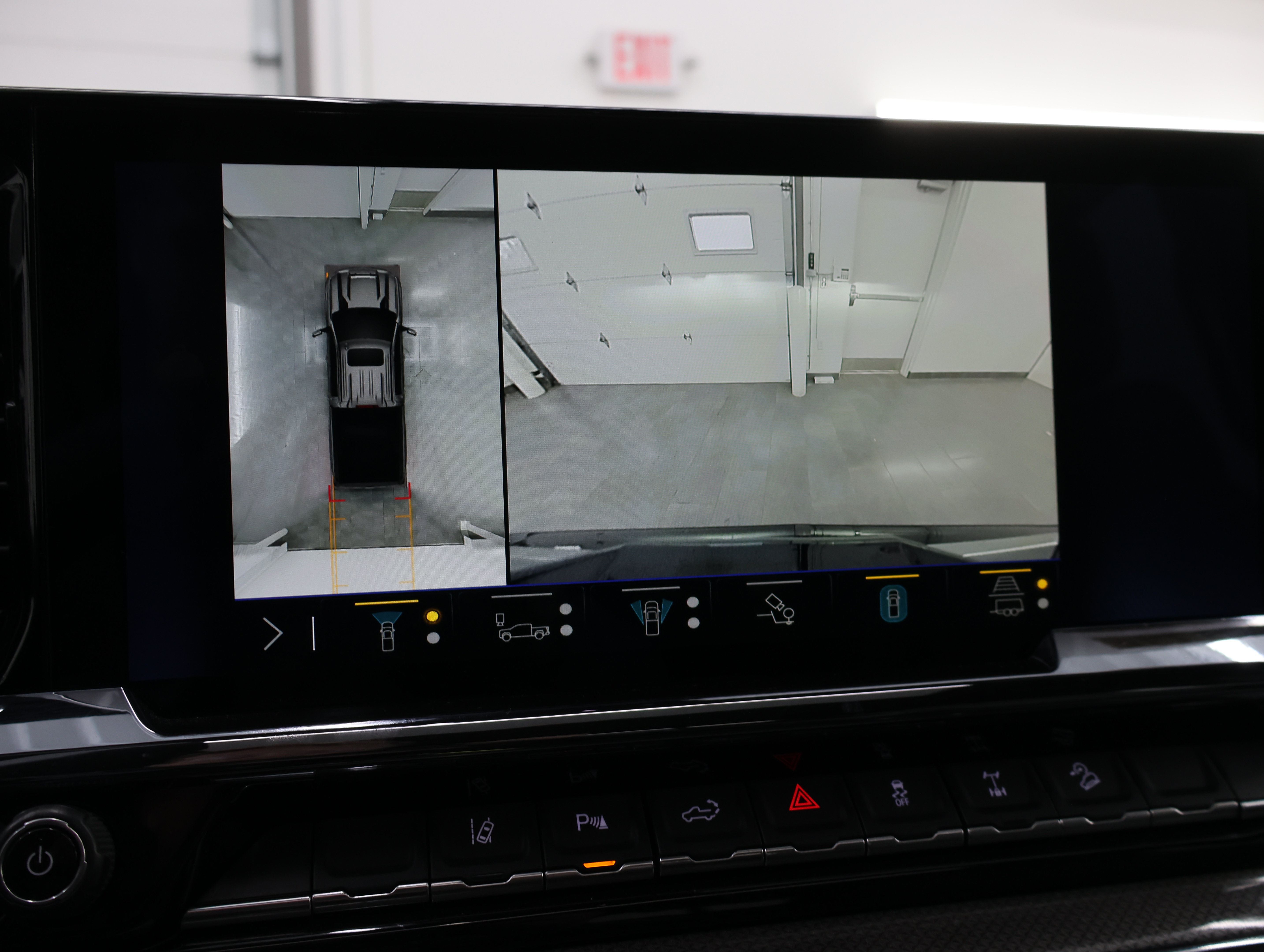Used 2024 Chevrolet Silverado 2500 LTZ w/ LTZ Plus Package AWD/4WD image 83