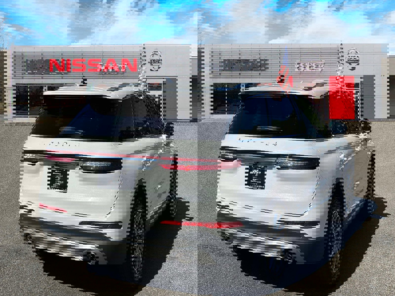 Used 2022 Lincoln Corsair AWD w/ Equipment Group 101A image 5