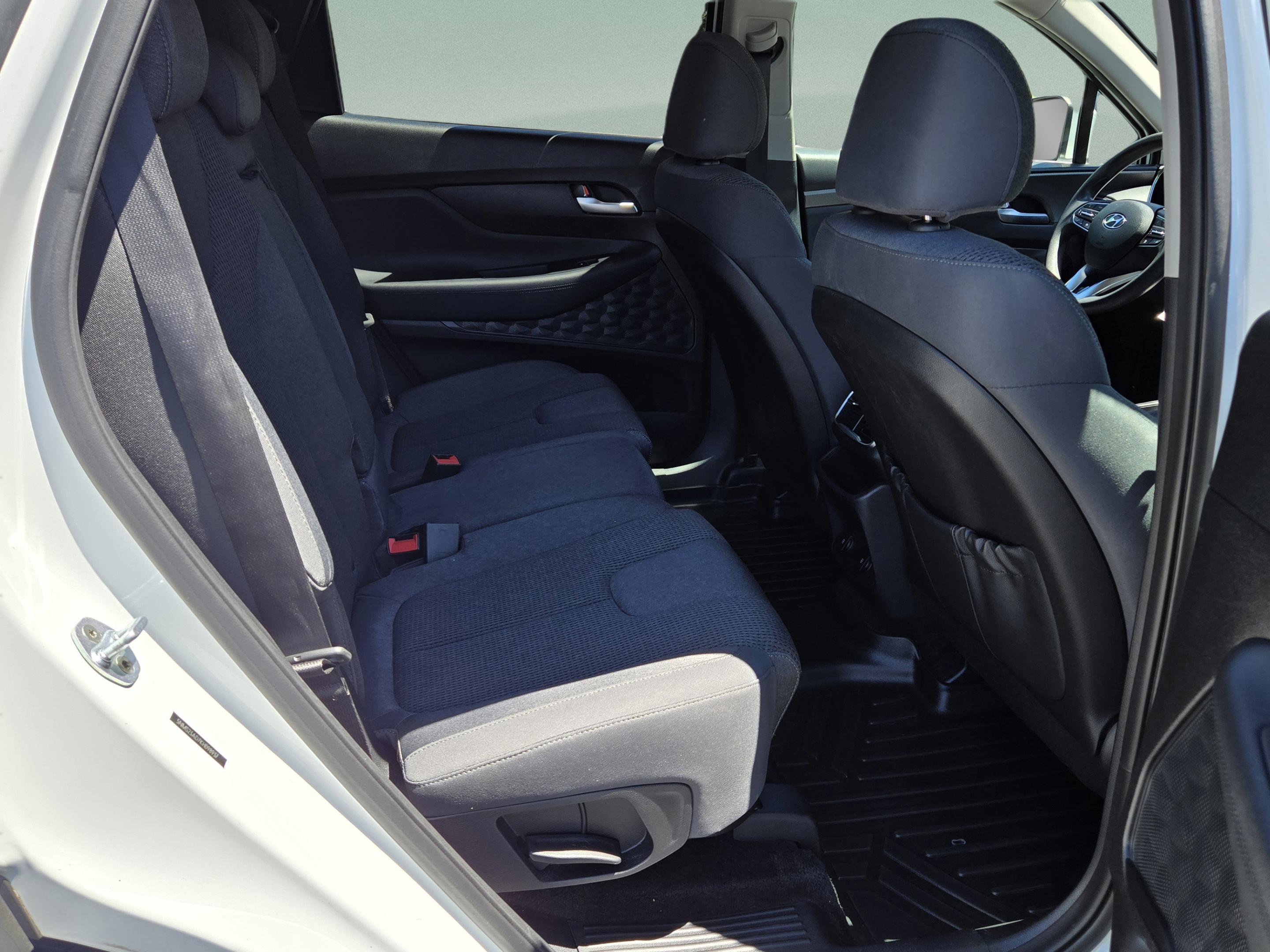 Used 2019 Hyundai Santa Fe SE FWD image 23