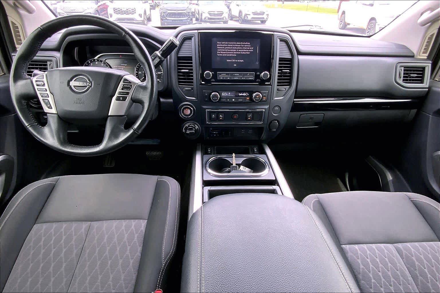 Used 2023 Nissan Titan SV w/ SV Convenience Package AWD/4WD image 15
