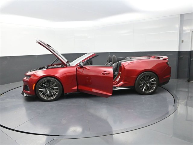 Used 2022 Chevrolet Camaro ZL1 image 34
