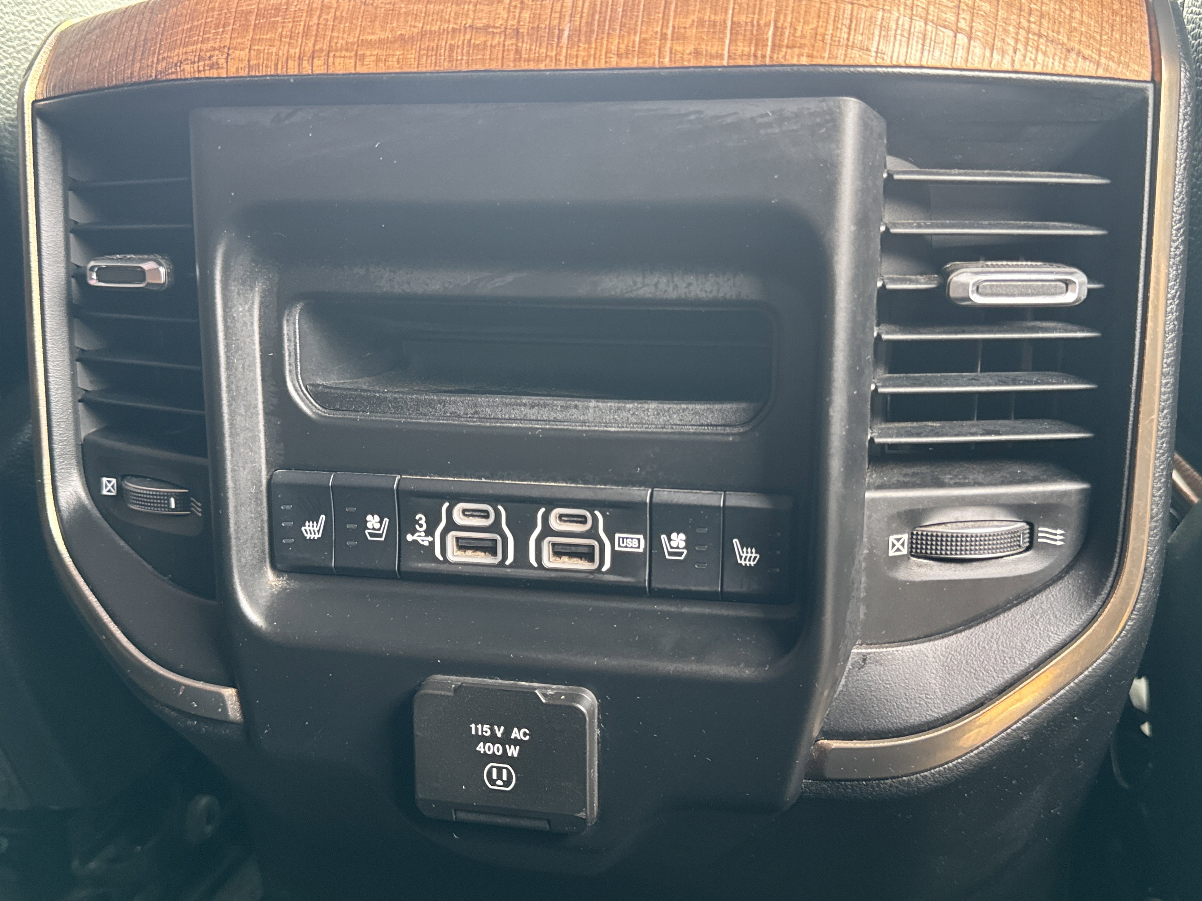 Used 2019 RAM 1500 Limited image 29