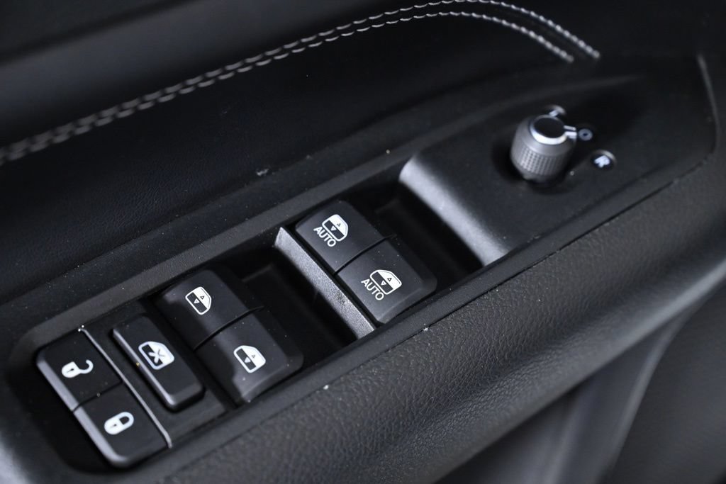 Used 2022 Jeep Compass Latitude FWD image 22