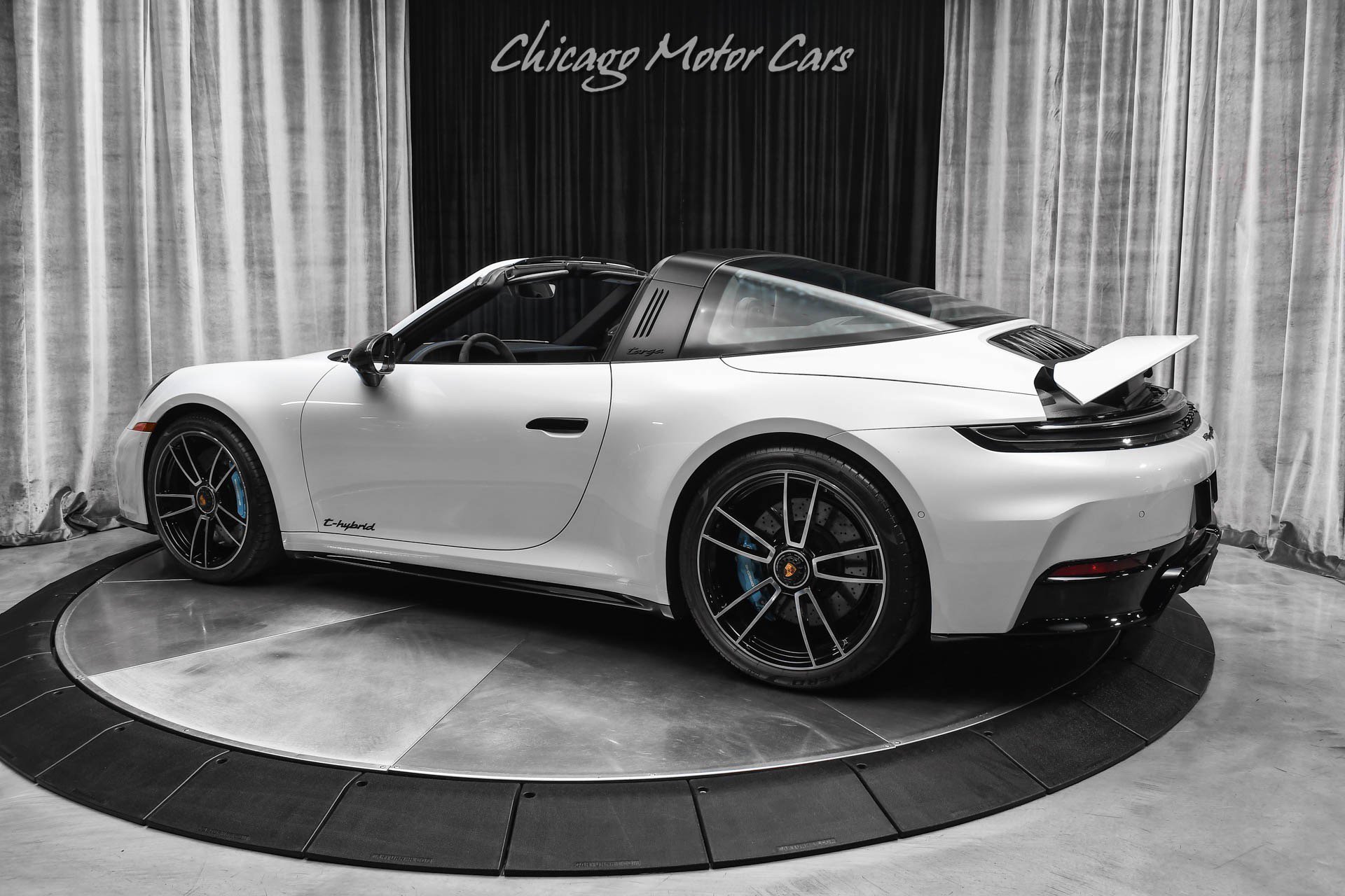 Used 2025 Porsche 911 Targa 4 GTS image 3