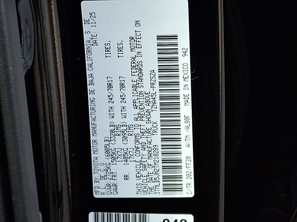 Certified 2026 Toyota Tacoma SR5 AWD/4WD image 30